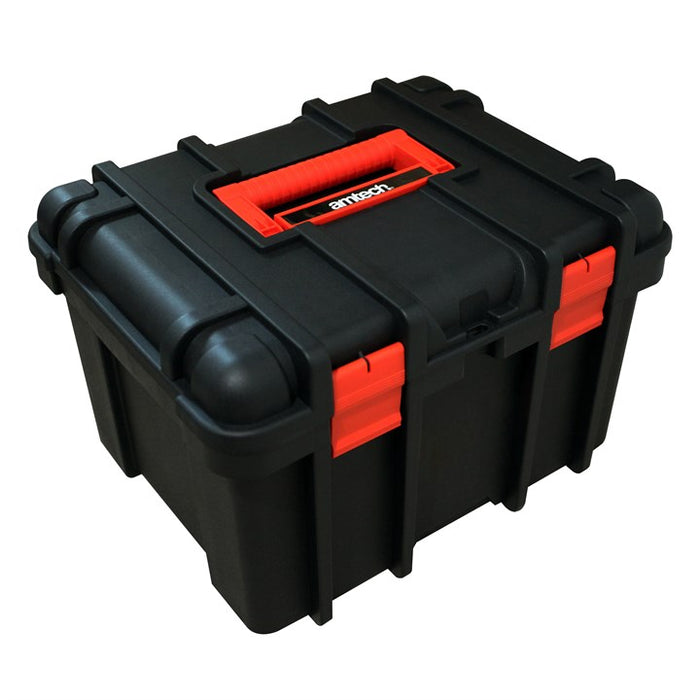 42cm (16.5")Lockable storage case