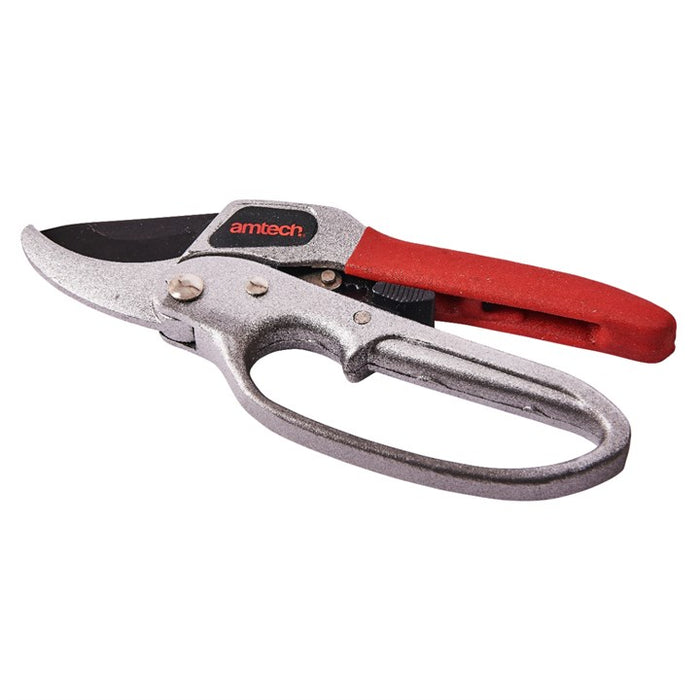 Deluxe ratchet pruner